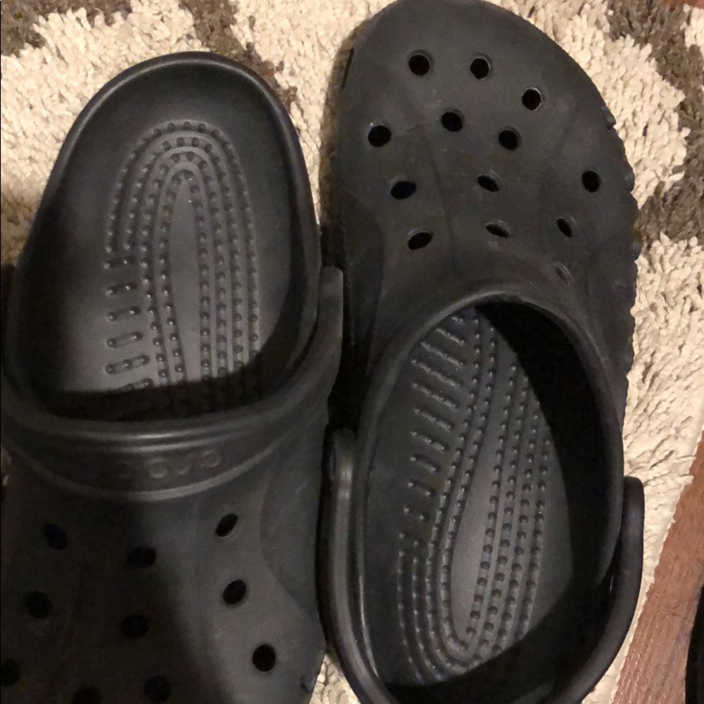 Black crocs